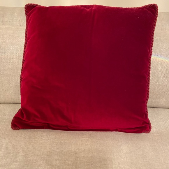 🌟Beautiful Embroidered Pillow - Picture 3 of 16